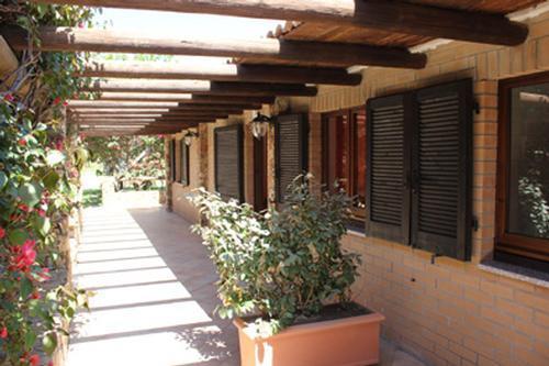 Hotel Santigu Cunventu Domus De Maria Exterior foto